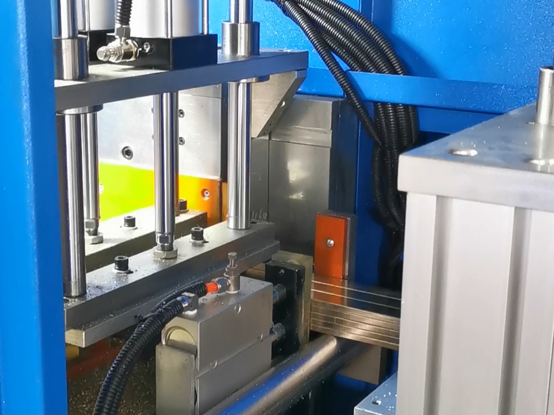 精密分离式切铝机 无尾料铜铝型材切割机