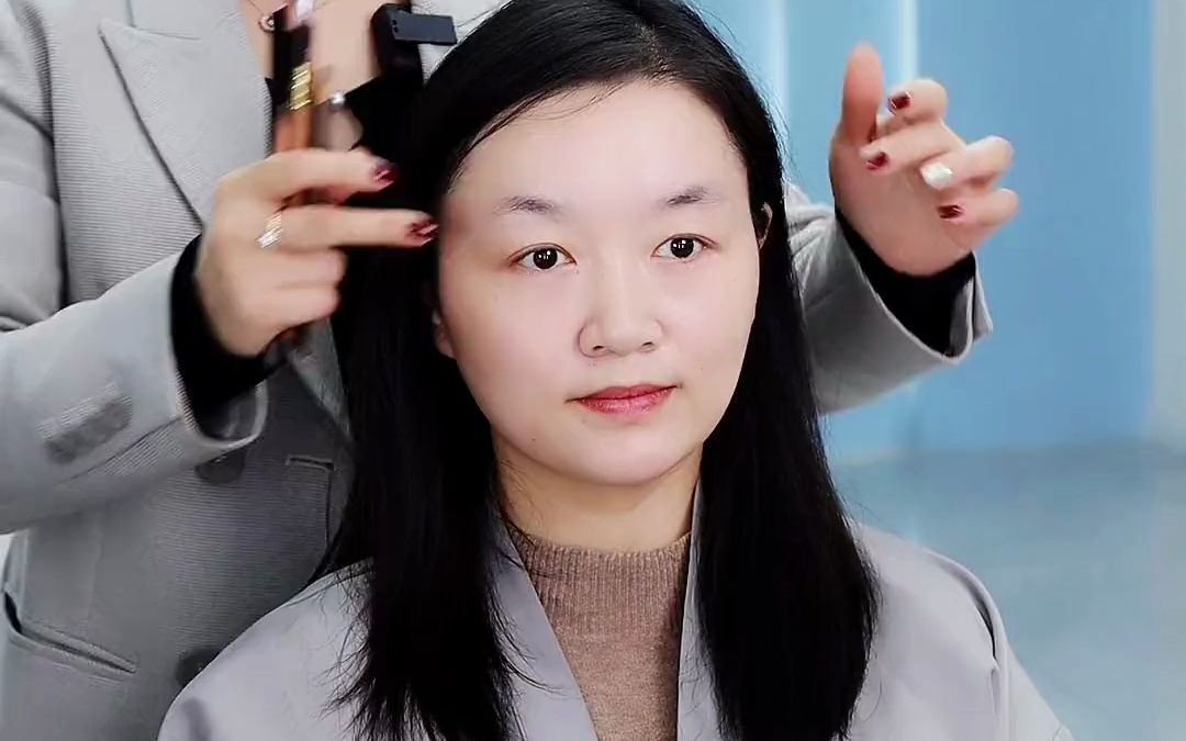 小姐姐眉毛半截眉显得五官涣散,设计丝雾眉后精致中带着气质!