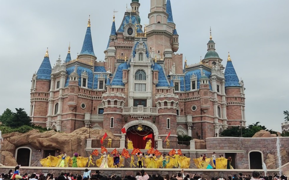 主舞台直拍(去游乐场只刷游乐项目的我,本来是get不到迪士尼的魅力的