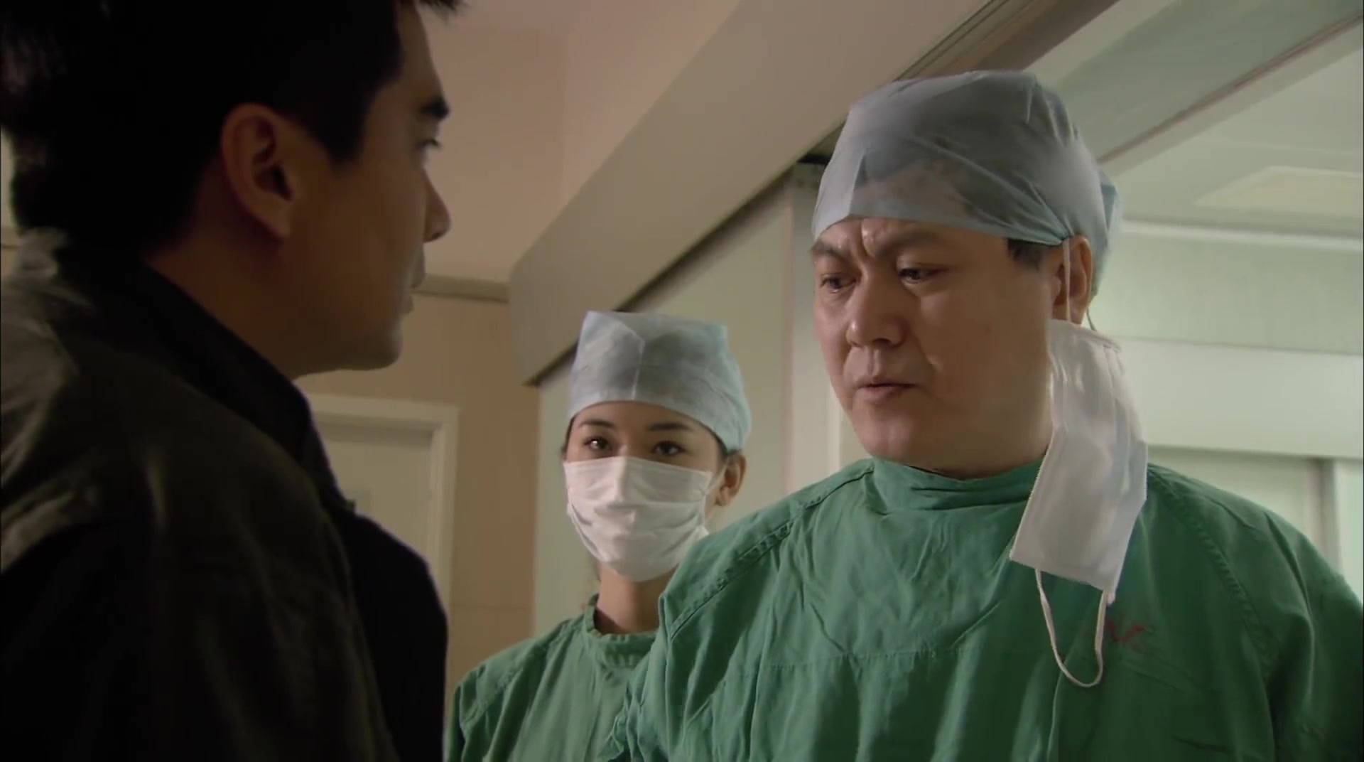 新永不瞑目115:李春强收到欧庆春负伤的消息后赶往医院,她在昏迷是喊