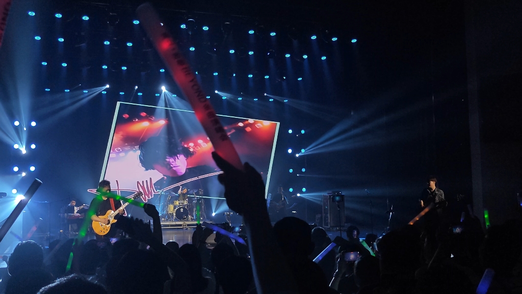 海山乐队纪念黄家驹南宁场压轴的海阔天空