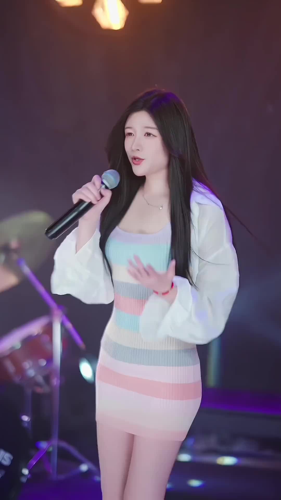 耍花枪一个后空翻刀马旦翻唱