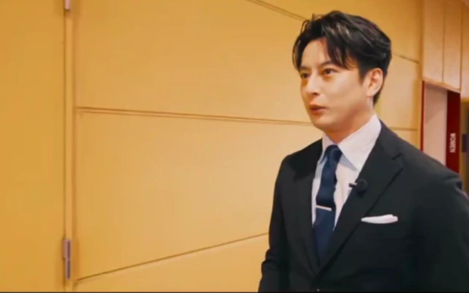 整整五分钟的西装石黑英雄