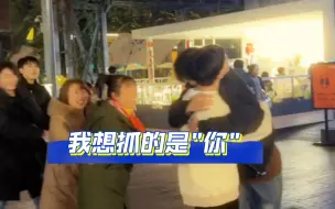 Télécharger la video: 【酒窝大叔 杰森】钟嘉豪《钟爱一森》