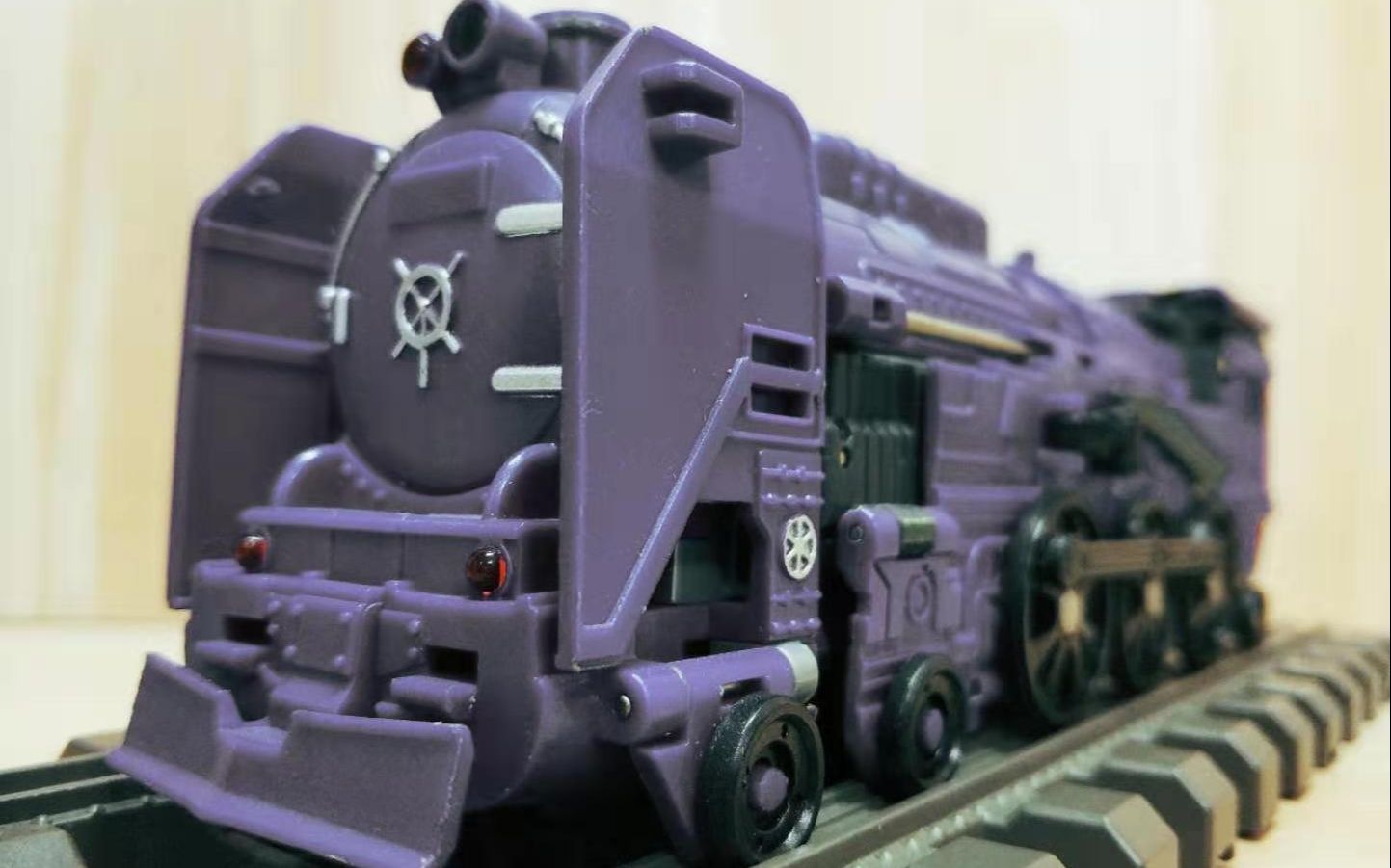 变形金刚twtw06c大火车