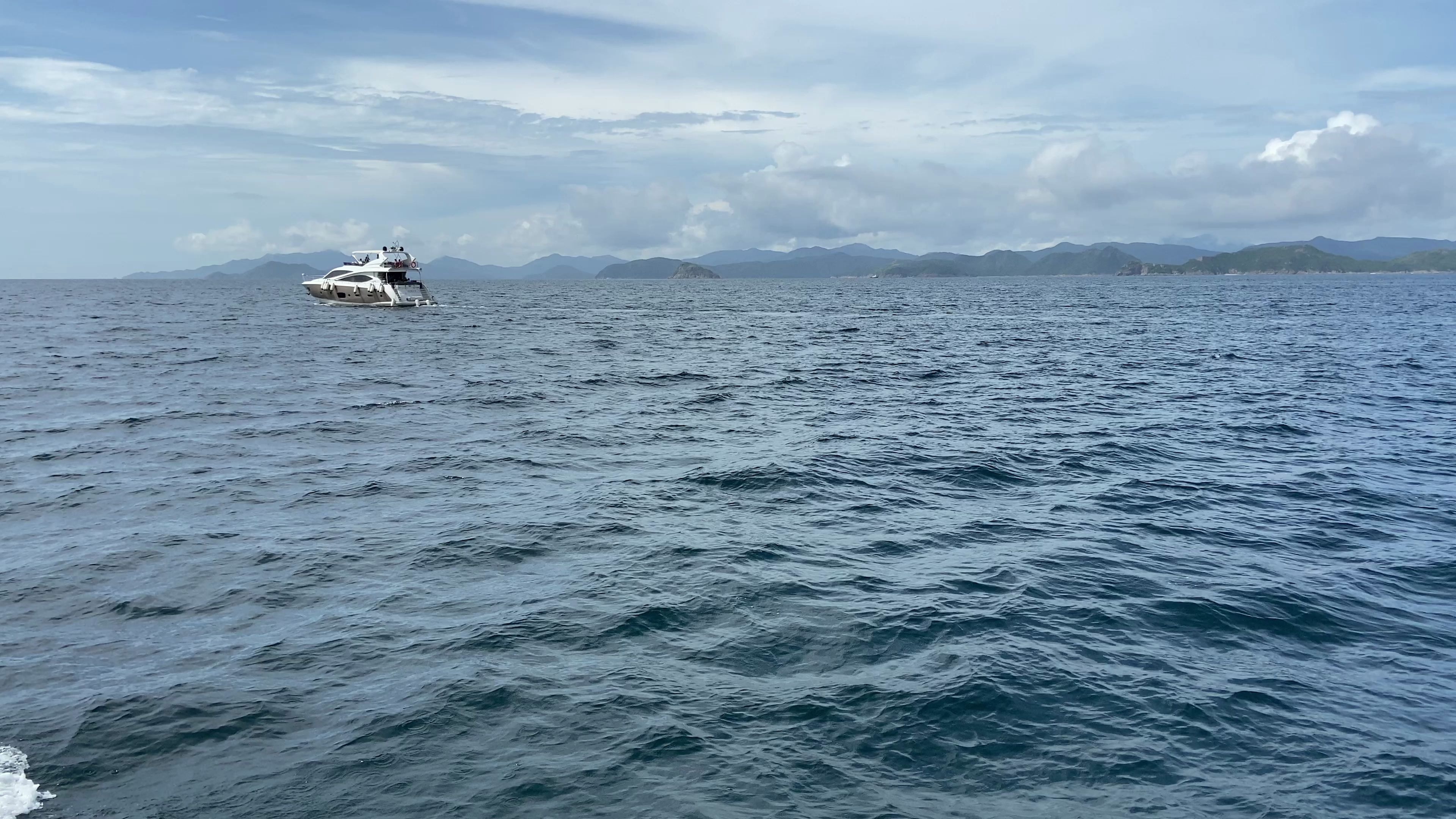 茫茫大海,一眼望不到边