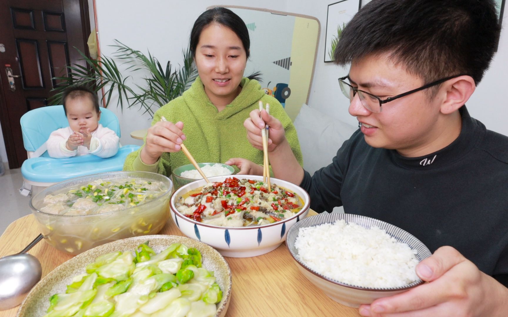 三斤重的黑鱼做个酸菜鱼,肉多刺少贼拉香,一锅米饭全解决了哔哩哔哩bilibili