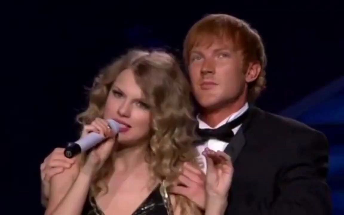 [图]Taylor Swift - The Way I Loved You (Live on the Fearless Tour)