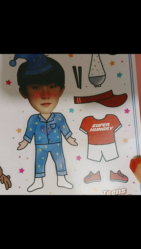 【时代少年团】李飞出一份质量好的换装贴纸吧 我还挺喜欢玩奇迹tnt的