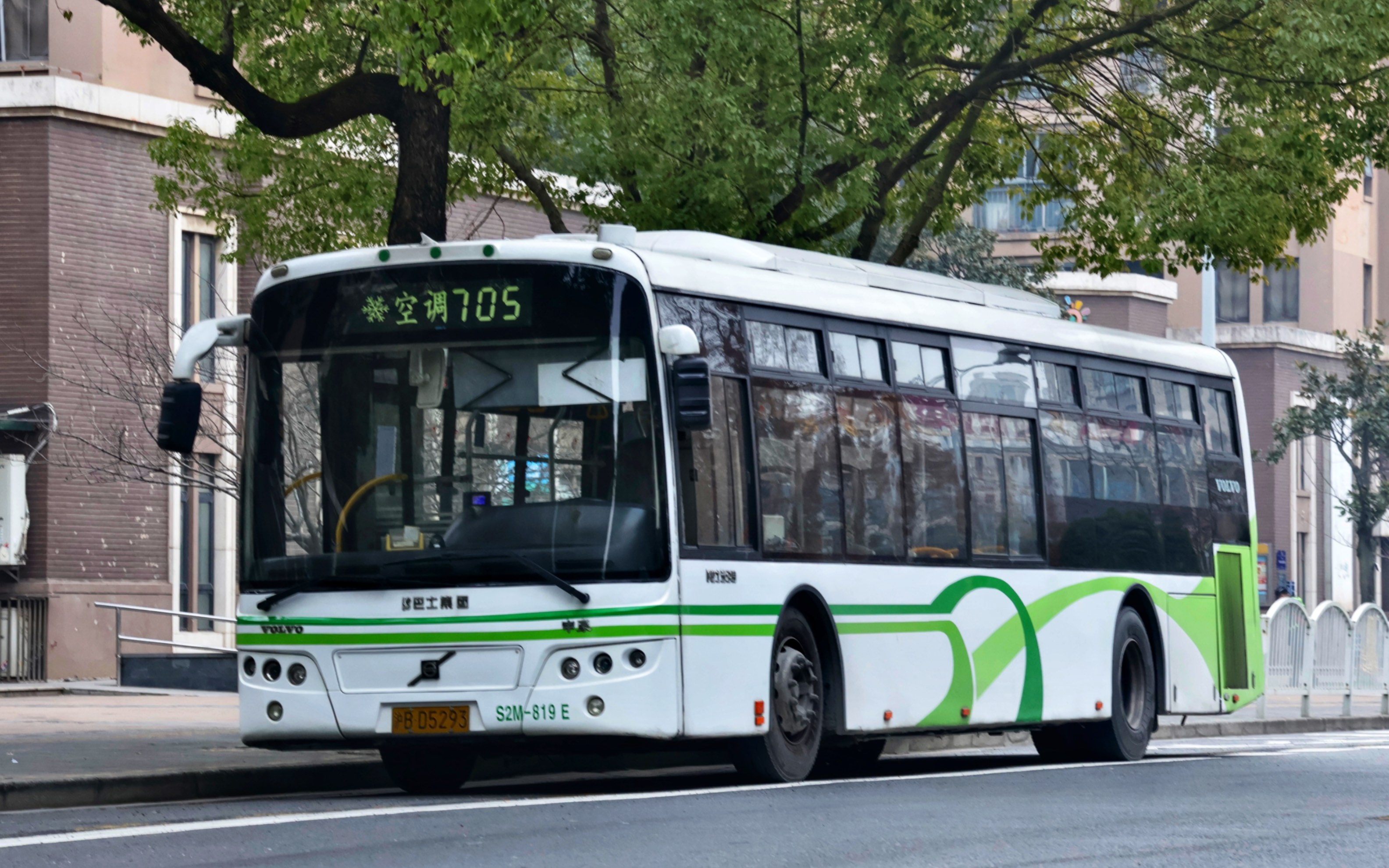 【上海最后的趴趴】上海公交705路v6le运行随拍