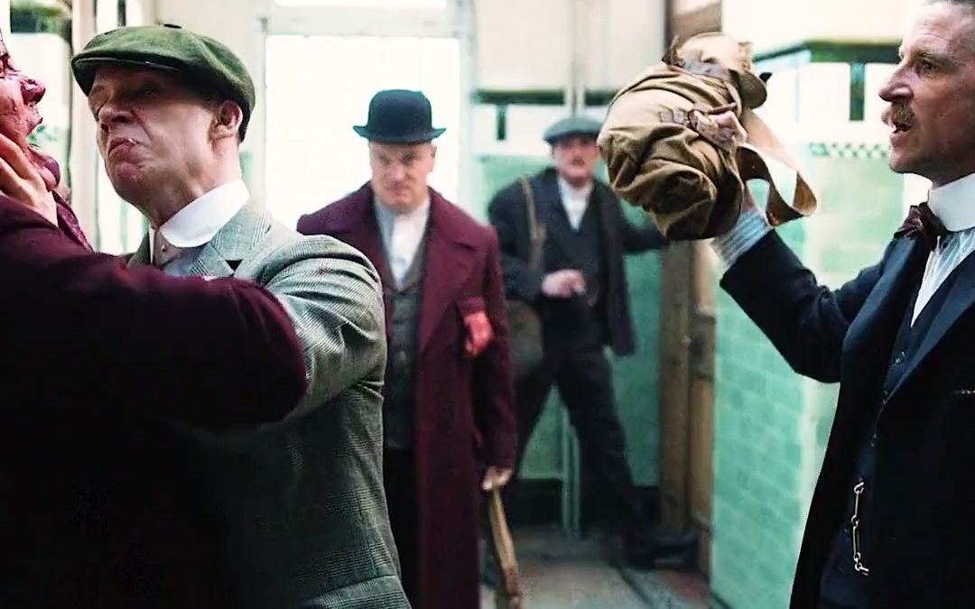 by order of the peaky blinders. 剃刀党的命令