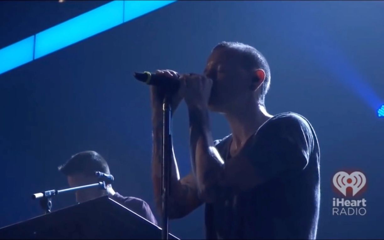 [图]Linkin Park - Leave out all the rest & Shadow of the day & Iridescent （中文字幕）