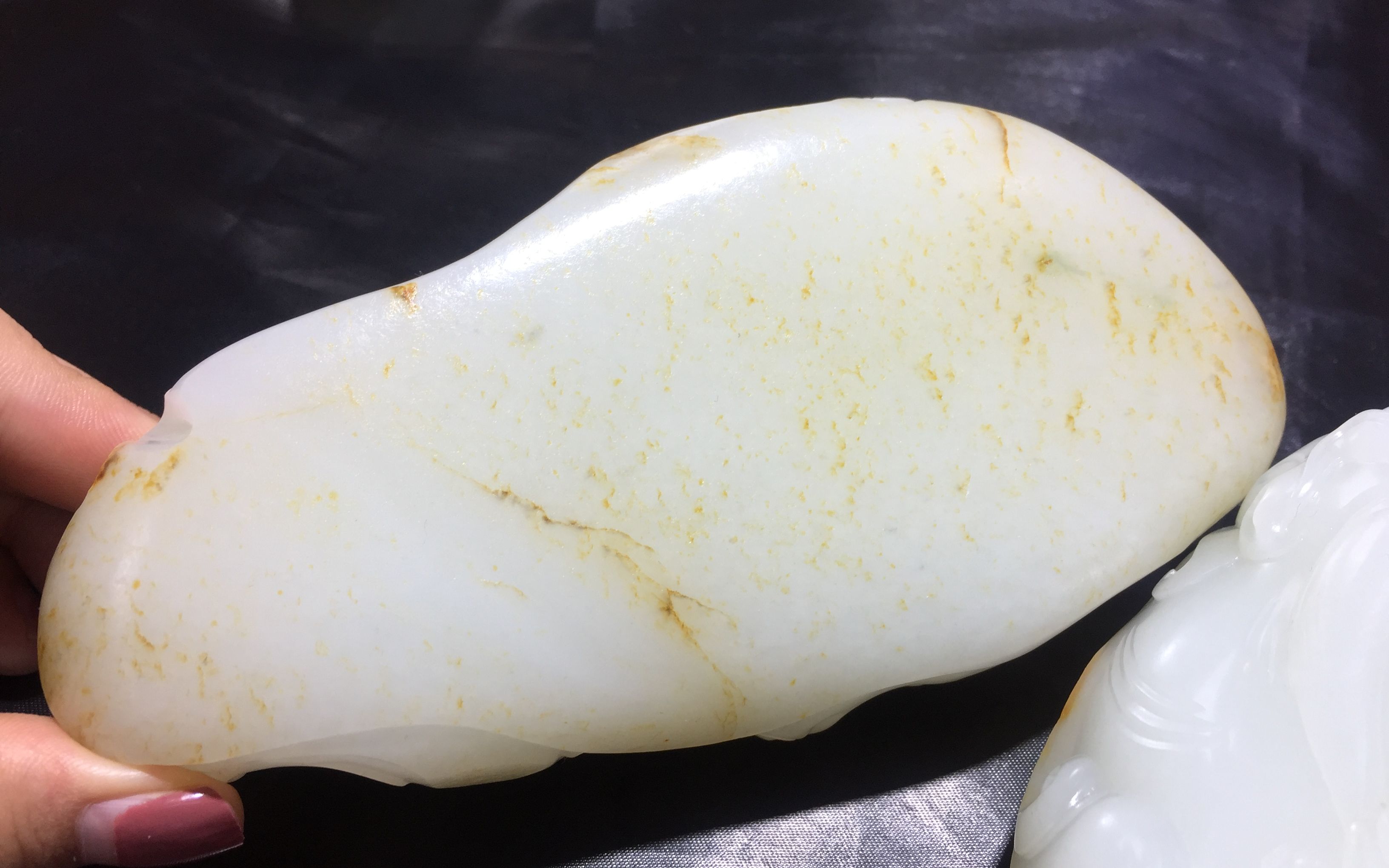 和田玉油膏料45万入手的,打灯一看不得了!
