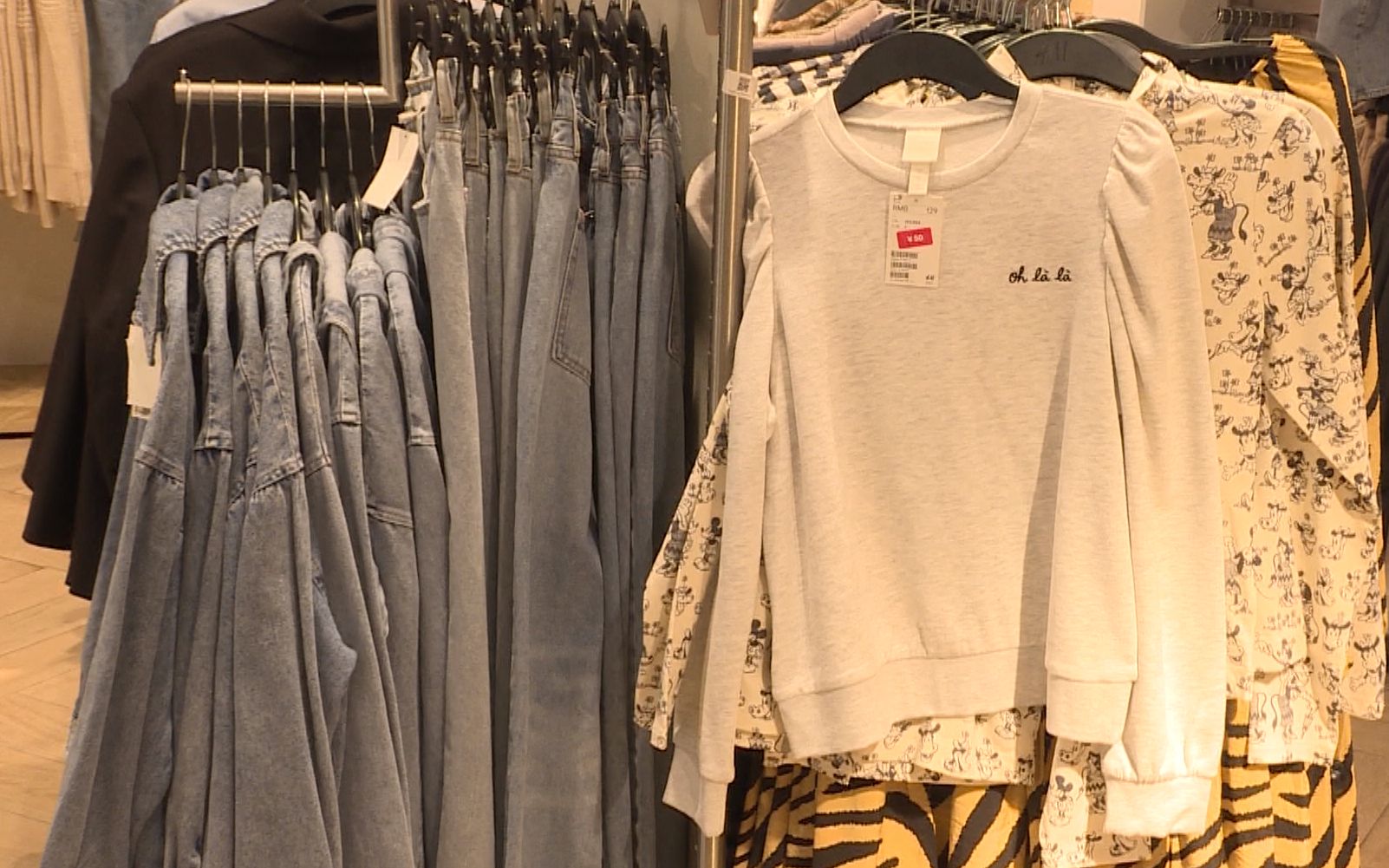 hm拒绝使用新疆棉花,杭州门店:以hm中国回复为准