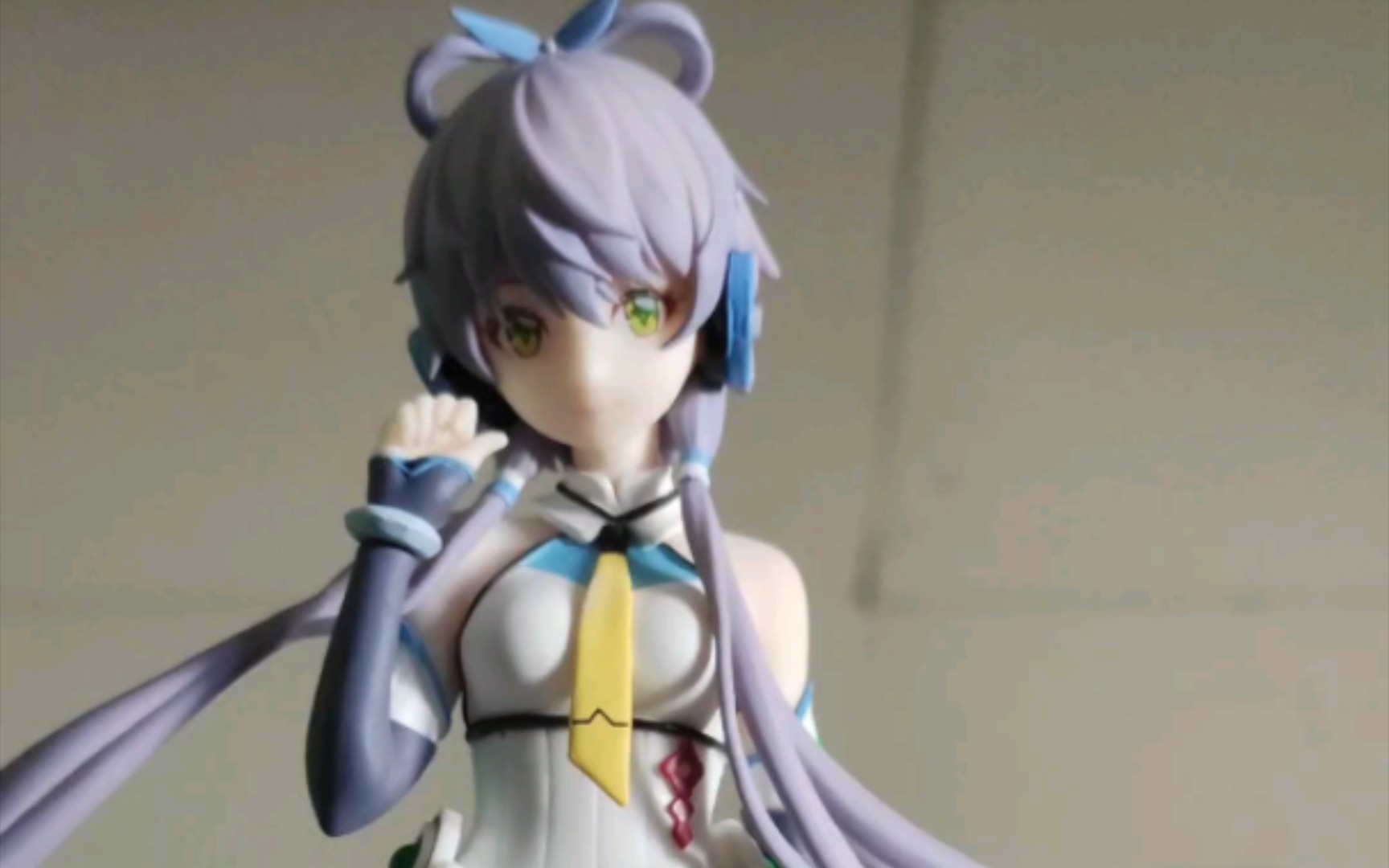 洛天依v4手办补发开箱,顺便对比一下之前的