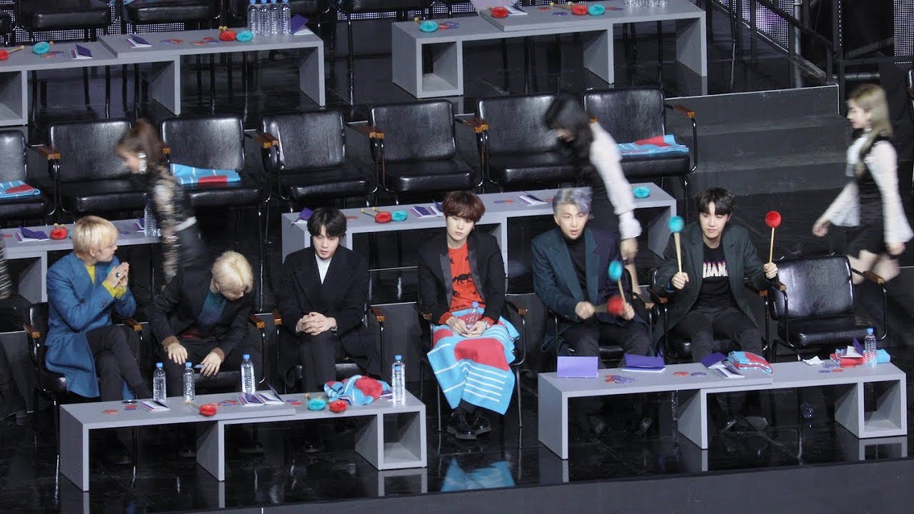 【防弹少年团bts】190106 防弹少年团 观看反应 straykids, twice 4k