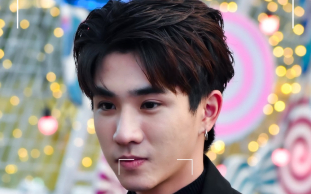 泰星 泡芙perth王俊勇 颜值没话说,项链很抢眼