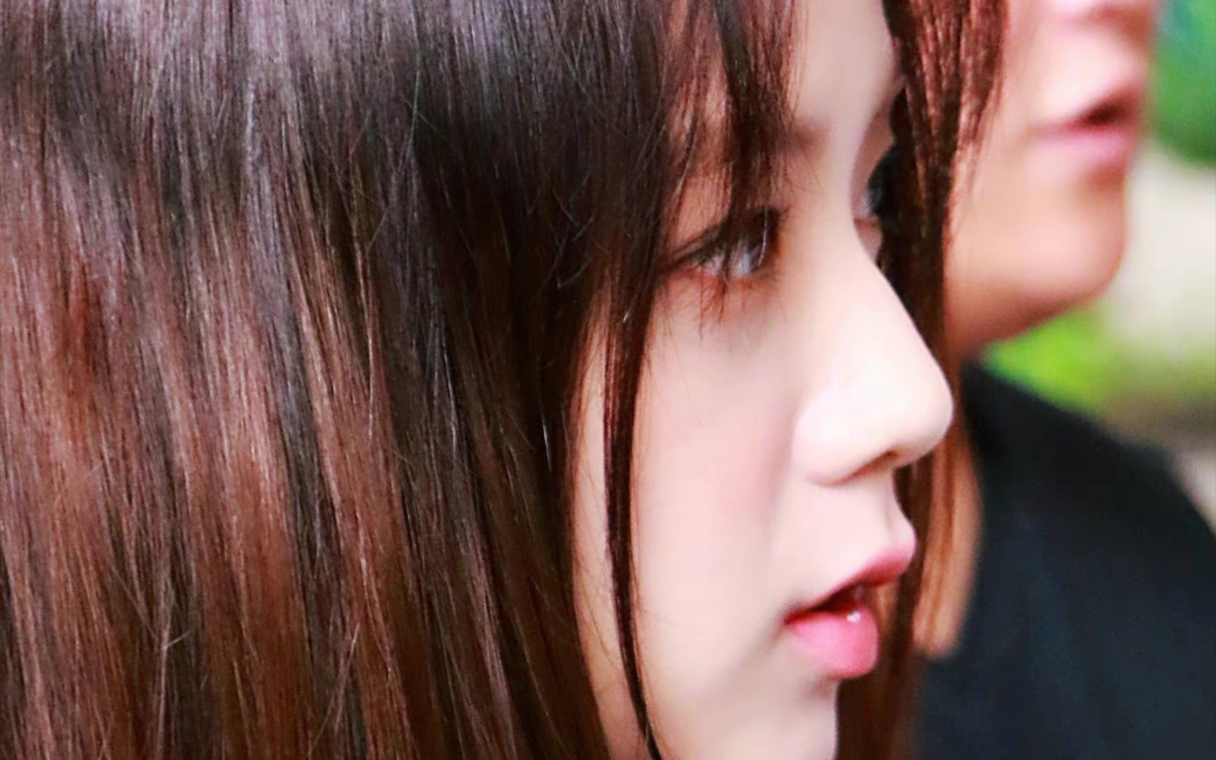 金智秀的美丽侧颜