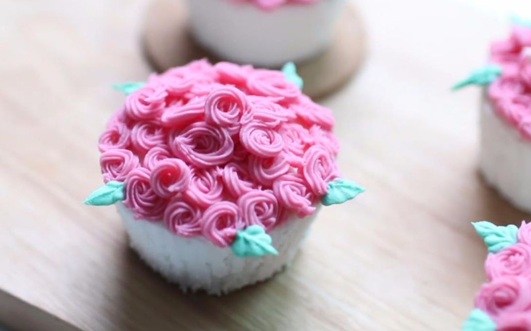 【羽的食谱收集】玫瑰花朵米蛋糕(水蒸蛋糕)