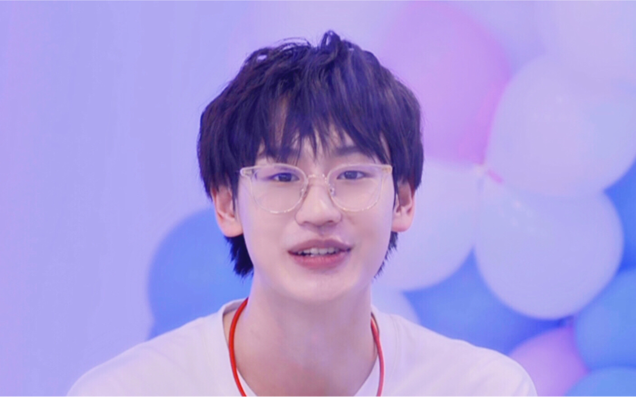 ak刘彰论ak是怎样在百天直播最后几分钟可爱到我的