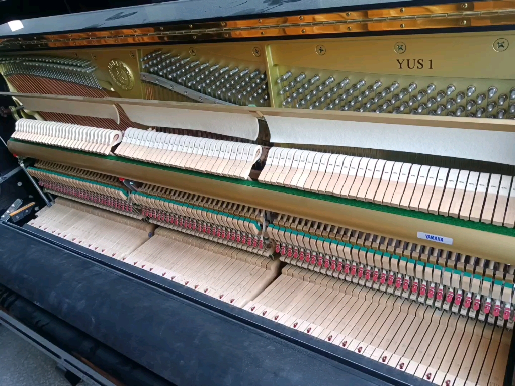 09年产雅马哈在售演奏系列yus1裸琴实拍,精品状态,新到没对手.