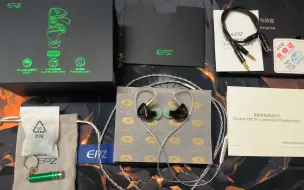 Tải video: [真感说]EPZ幻彩龙G10入耳式游戏耳机测评，好用好看可定制高性价比之选