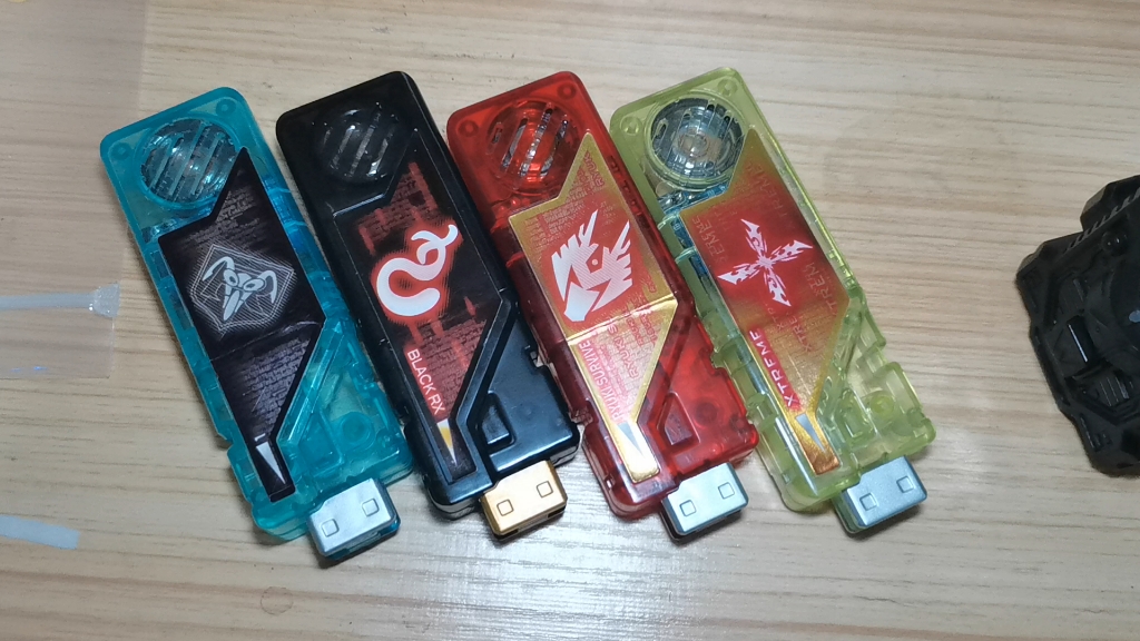 【特摄玩具屋】1号&rx&生存龙骑&xtreme扭蛋记忆体完全测评