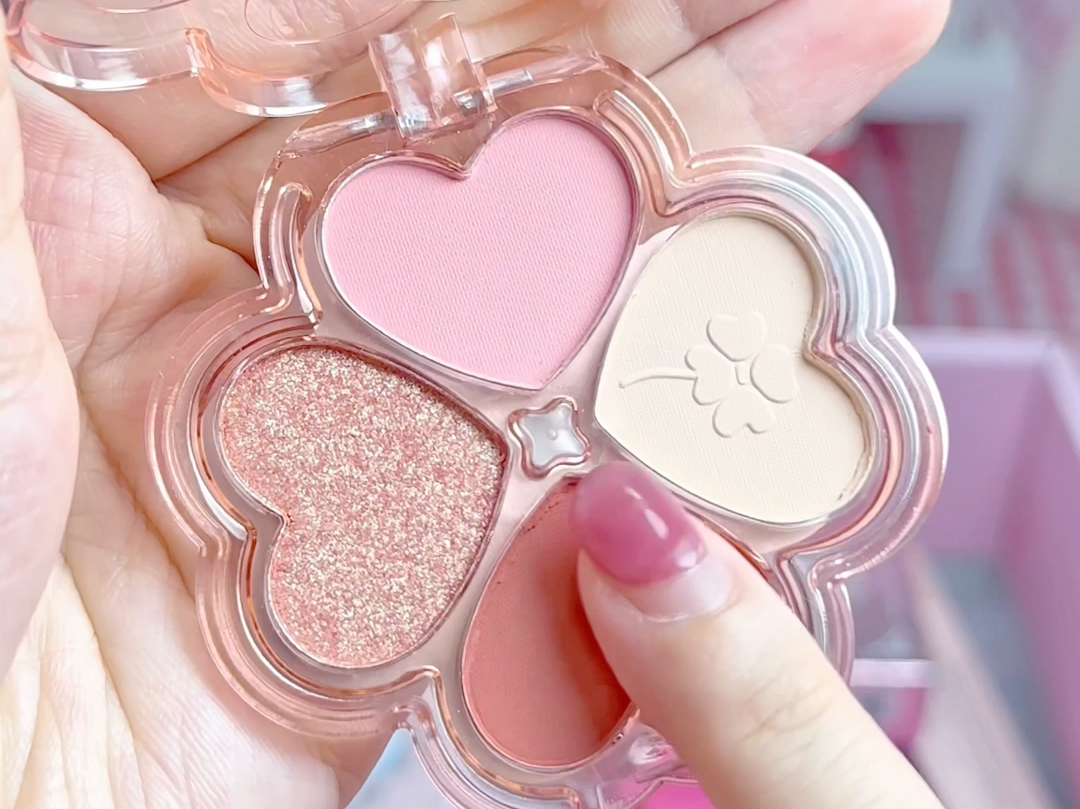 彩妆盲盒 #彩妆搭配 这感觉,是在和小孩姐演无间道98!