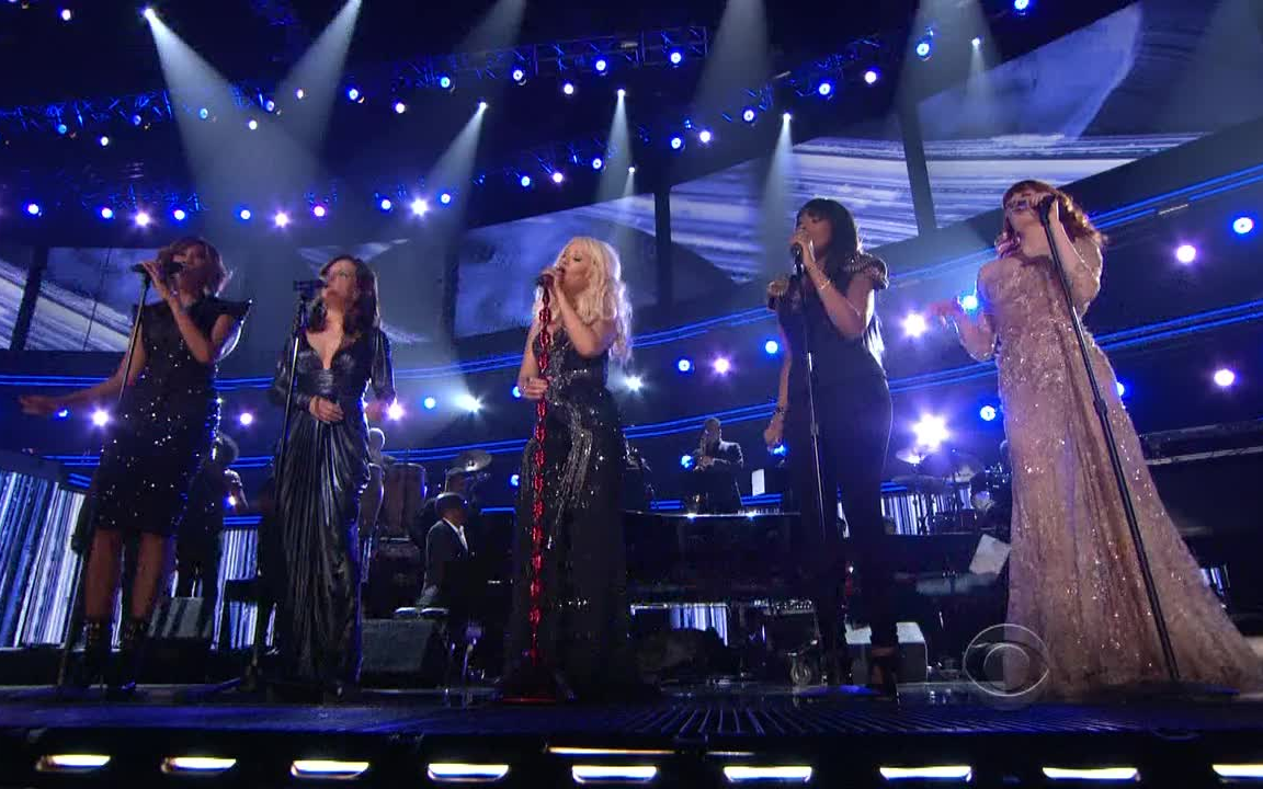 [图]Christina Aguilera & Jennifer Hudson - Medley Live (GRAMMYs 2011) - 720p 软中英字幕