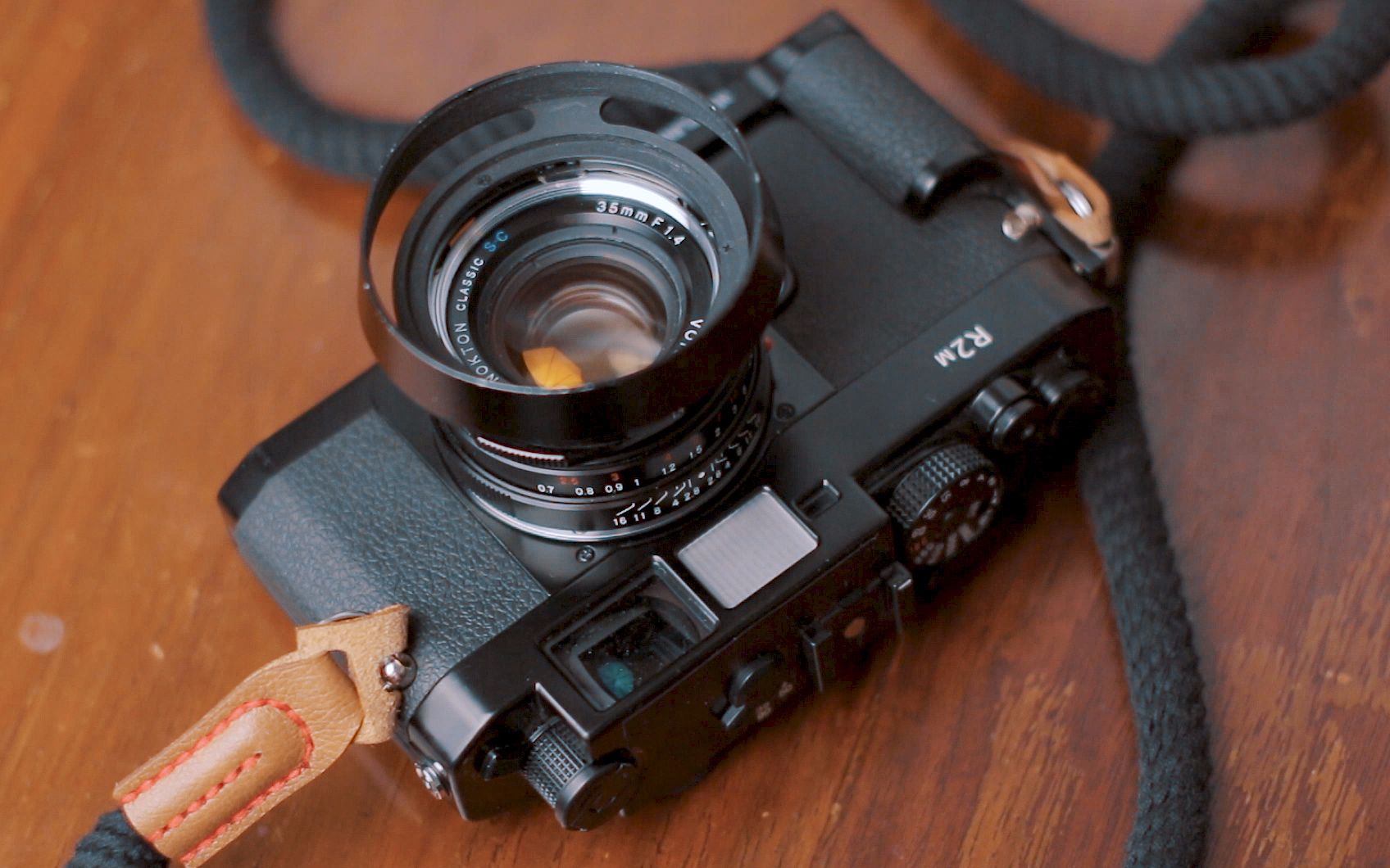 【摄影随便说】福伦达 bessa r2m 胶片旁轴相机(noface)_哔哩哔哩 (゜