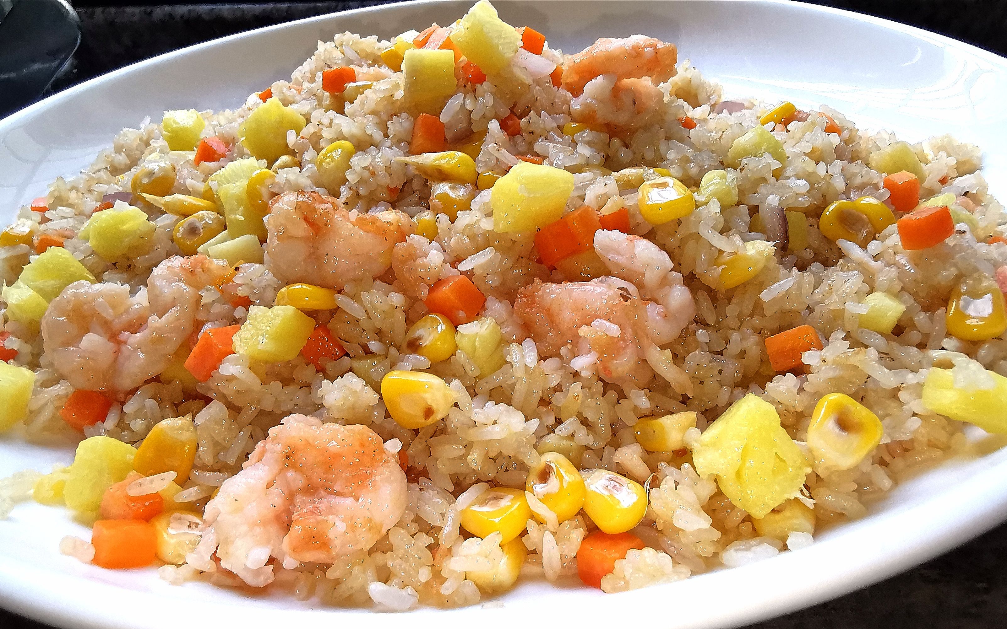 什锦"菠萝海鲜炒饭"!10元成本做出性价比超高美味,好看又好吃