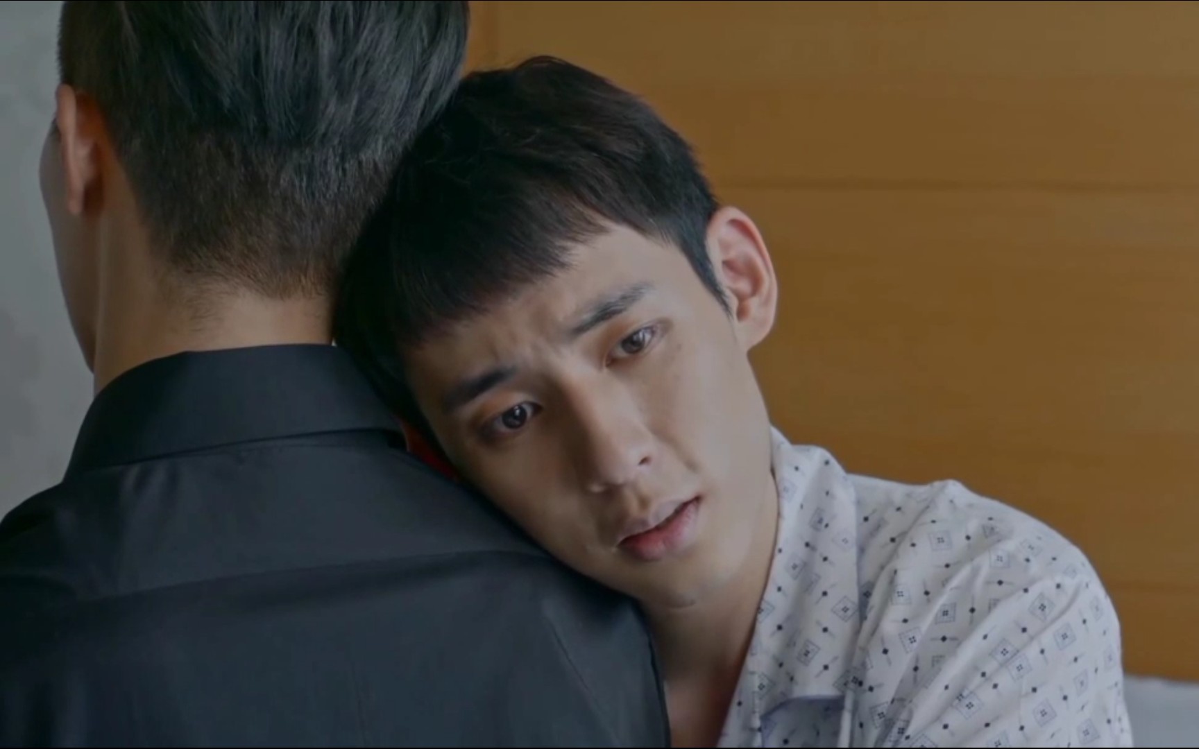 histroy3圈套19集,唐毅终于跟少飞告白了,少飞蒙了,粉红泡泡冒起来