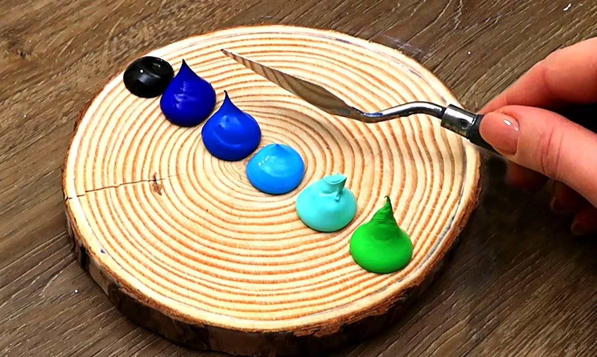 如果你家里有一块木头，千万别扔，教你简单地在上面画一幅画，变废为宝！