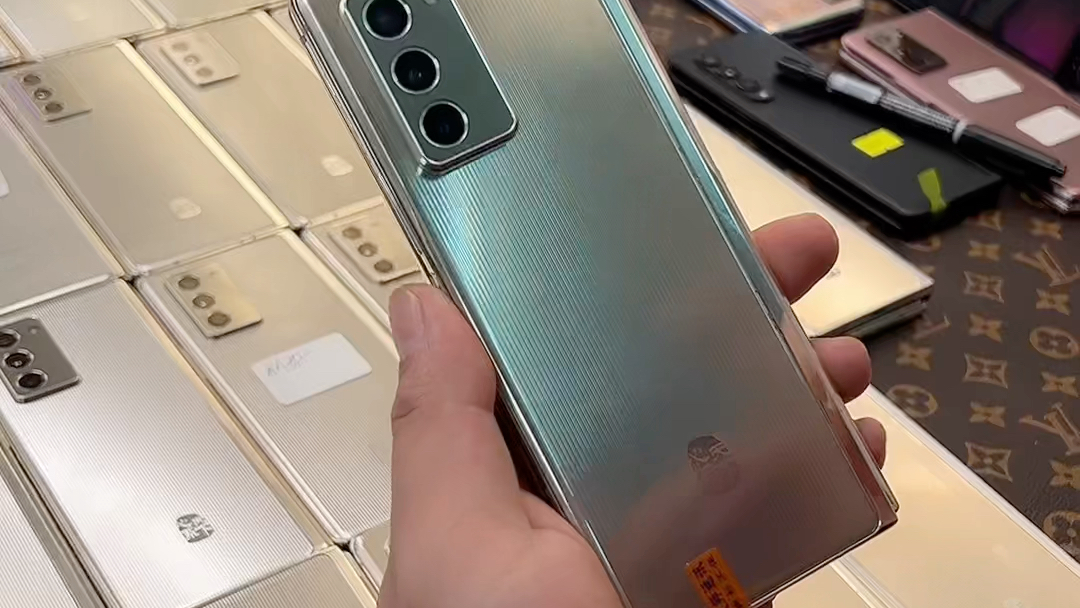 三星w2021 60多张就能拥有