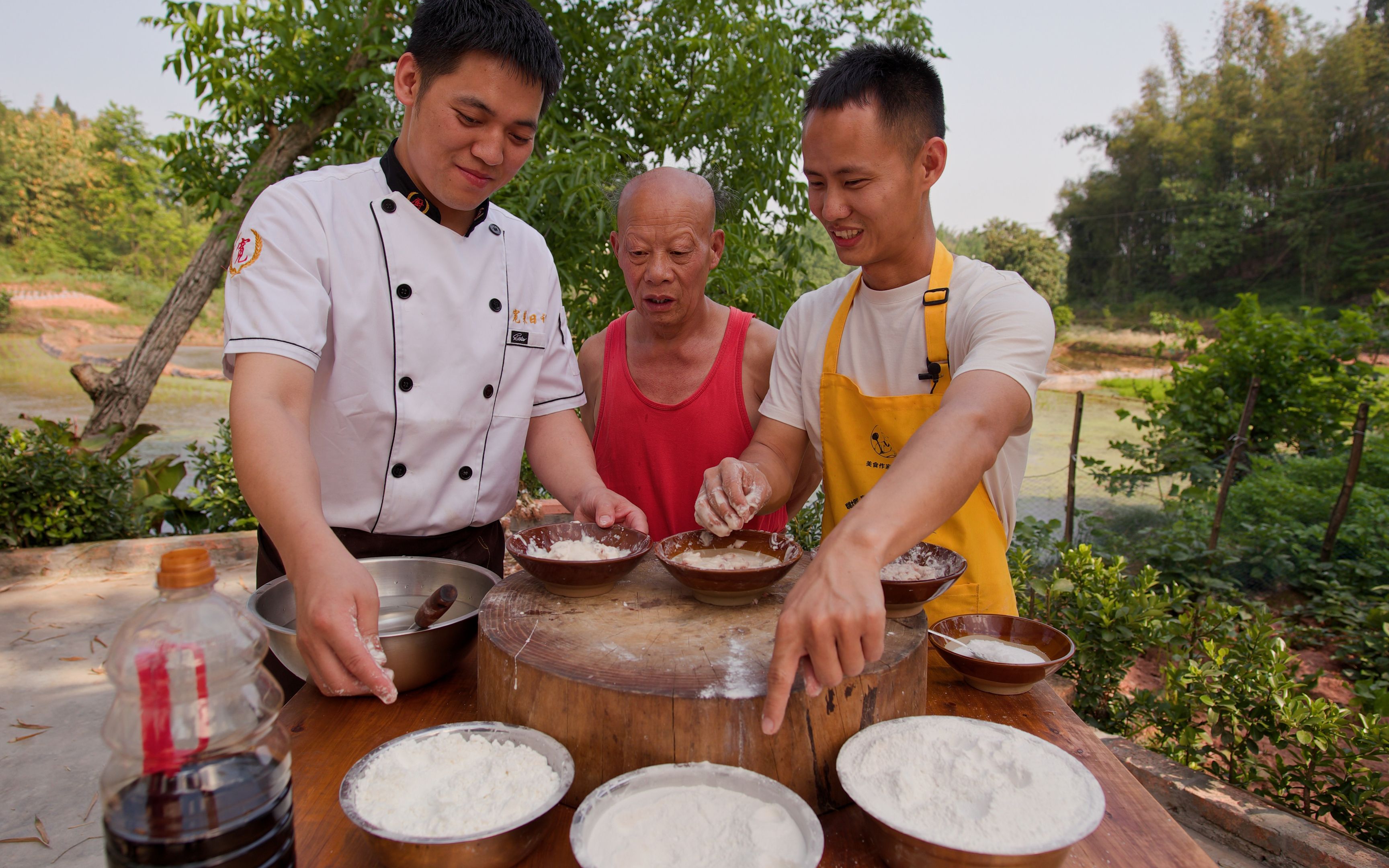 厨师长教你:用红薯土豆制作“淀粉”,品鉴三种淀粉炸排骨的效果哔哩哔哩bilibili