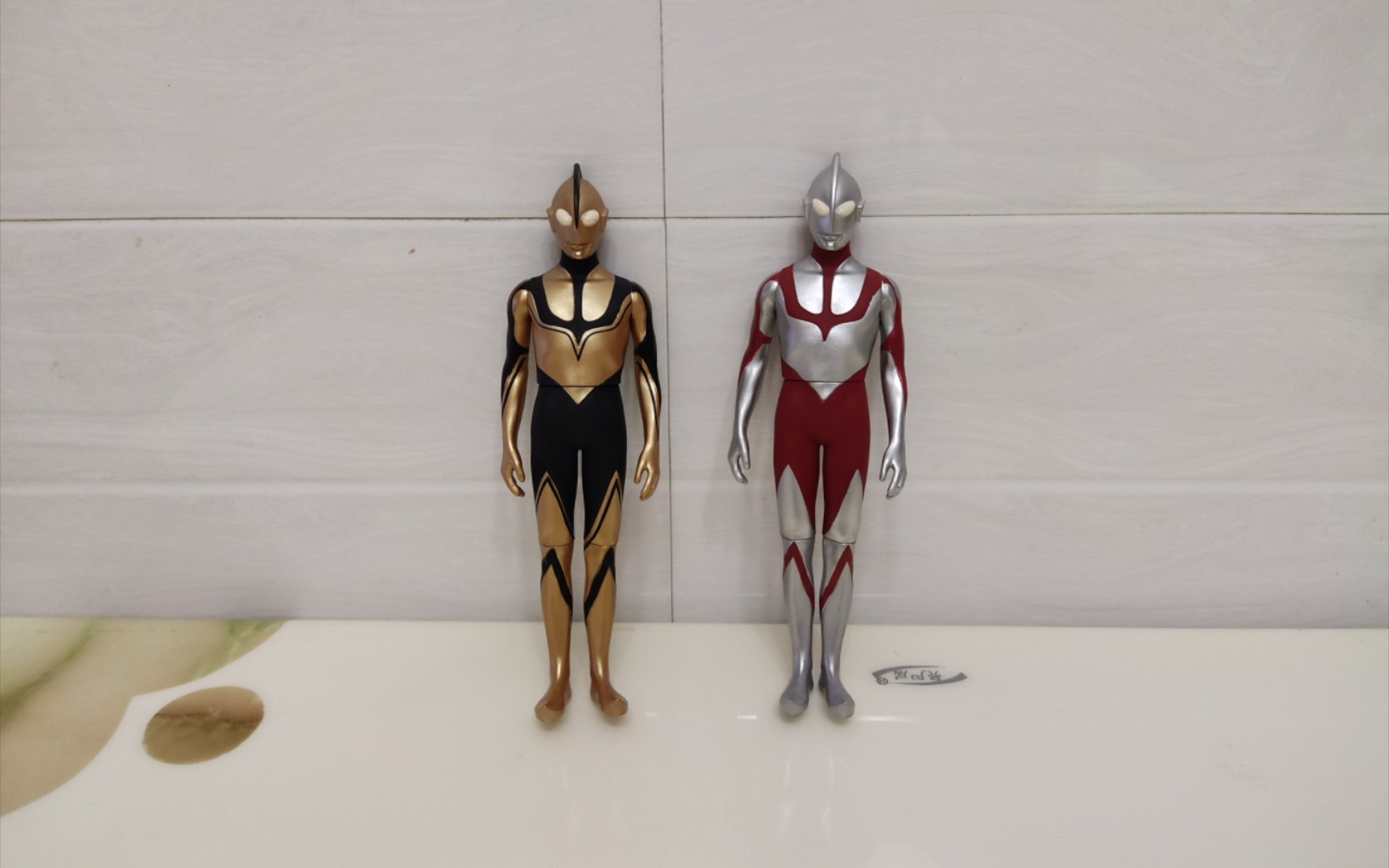 【柴八岁的模玩分享】万代《新奥特曼》软胶分享,佐菲,奥特曼