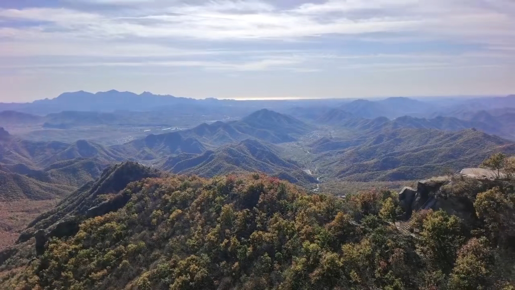 板厂峪登山,远望崇山峻岭.哔哩哔哩bilibili