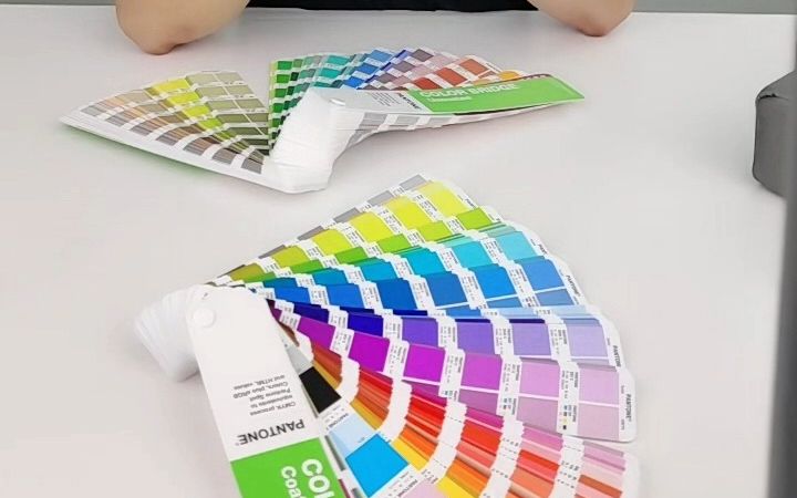 潘通色卡RGB转CMYK调色卡 PANTONE/彩通GP6102B色彩桥梁哔哩哔哩bilibili