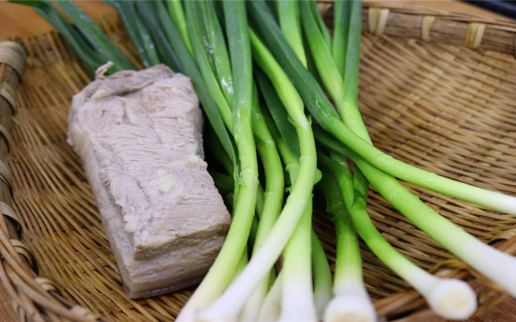 川菜大厨教你回锅肉,保证地道的四川做法,开胃下饭家常味浓哔哩哔哩bilibili