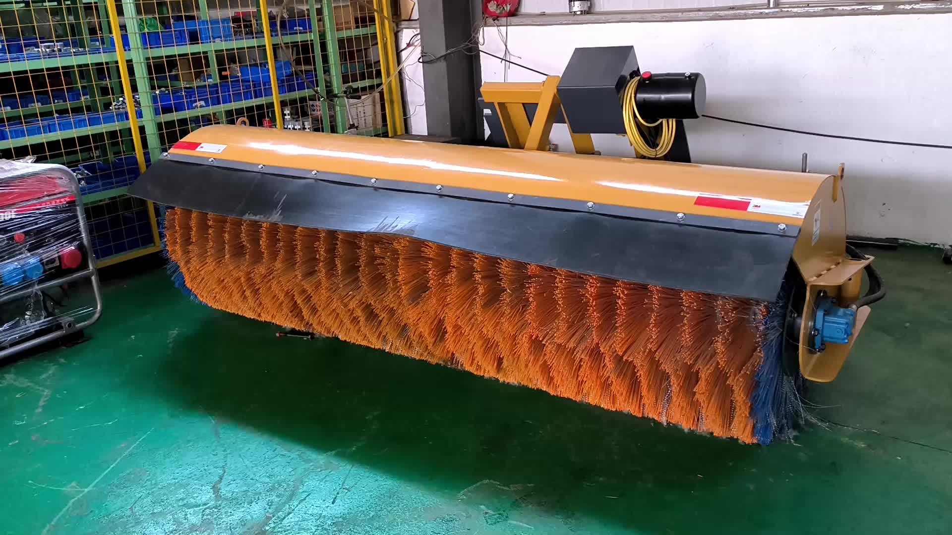 装载机前置扫雪机 滚刷式除雪机 辅具毛刷滚刷 铲车前置扫地机