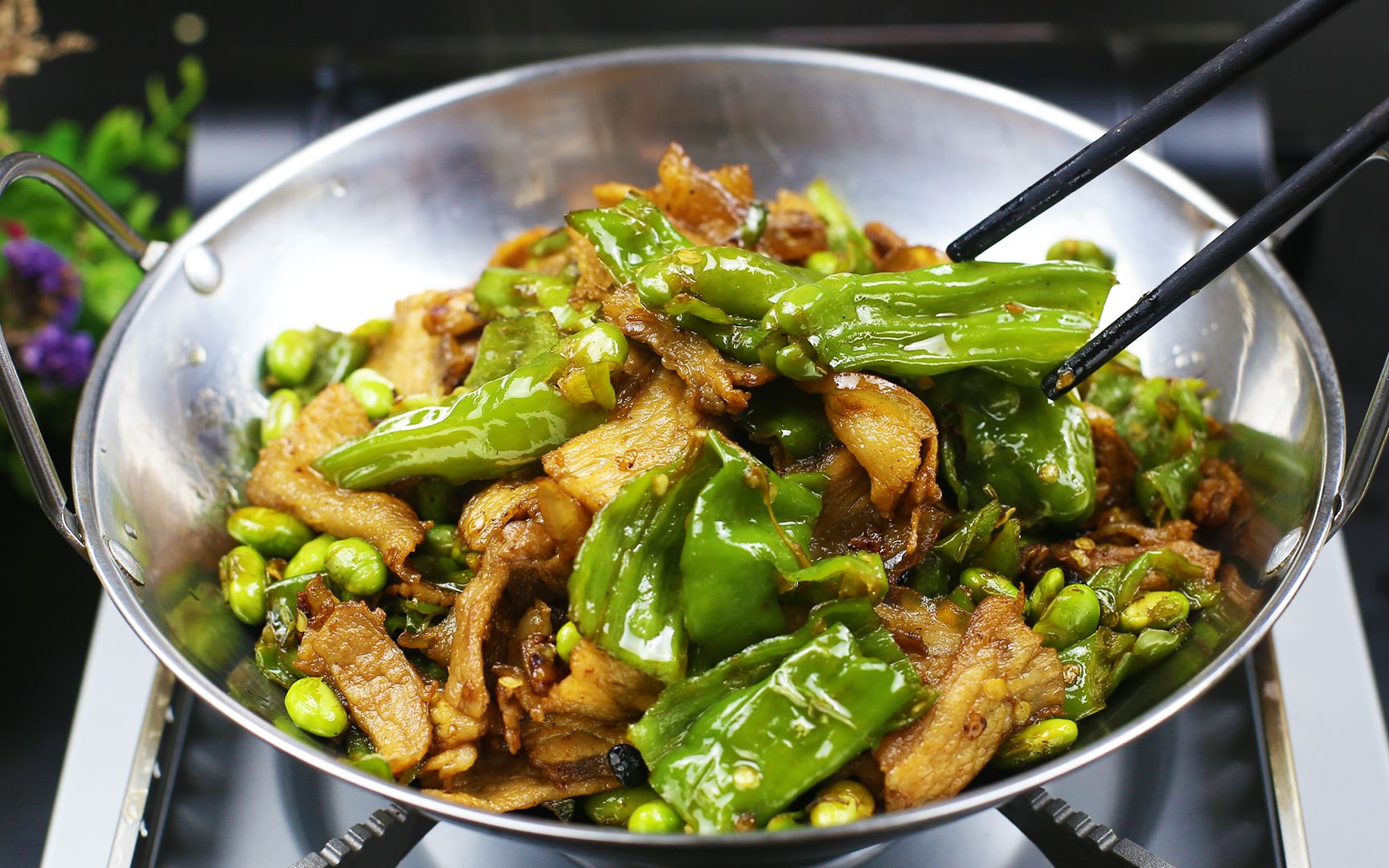 教你一道湘菜家常菜"爆辣椒",简单易学,香辣美味,越吃越想吃