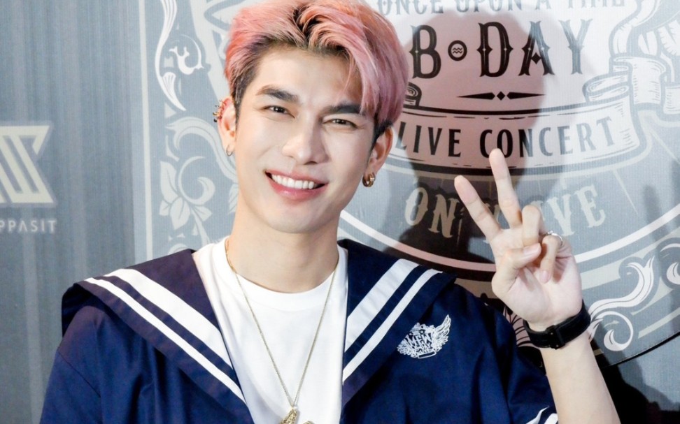 mew suppasit 哥哥ig更新限动 是honne《free love》歌很好听_哔哩