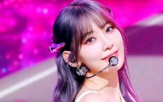 4K横版【Sakura-宮脇咲良】LE SSERAFIM 231027 音乐银行-Perfect Night