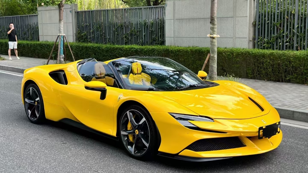 法拉利sf90敞篷 黄黄 23年6月上牌/1500公里