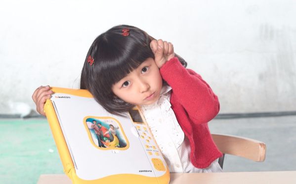 张子枫诺亚舟点读机广告