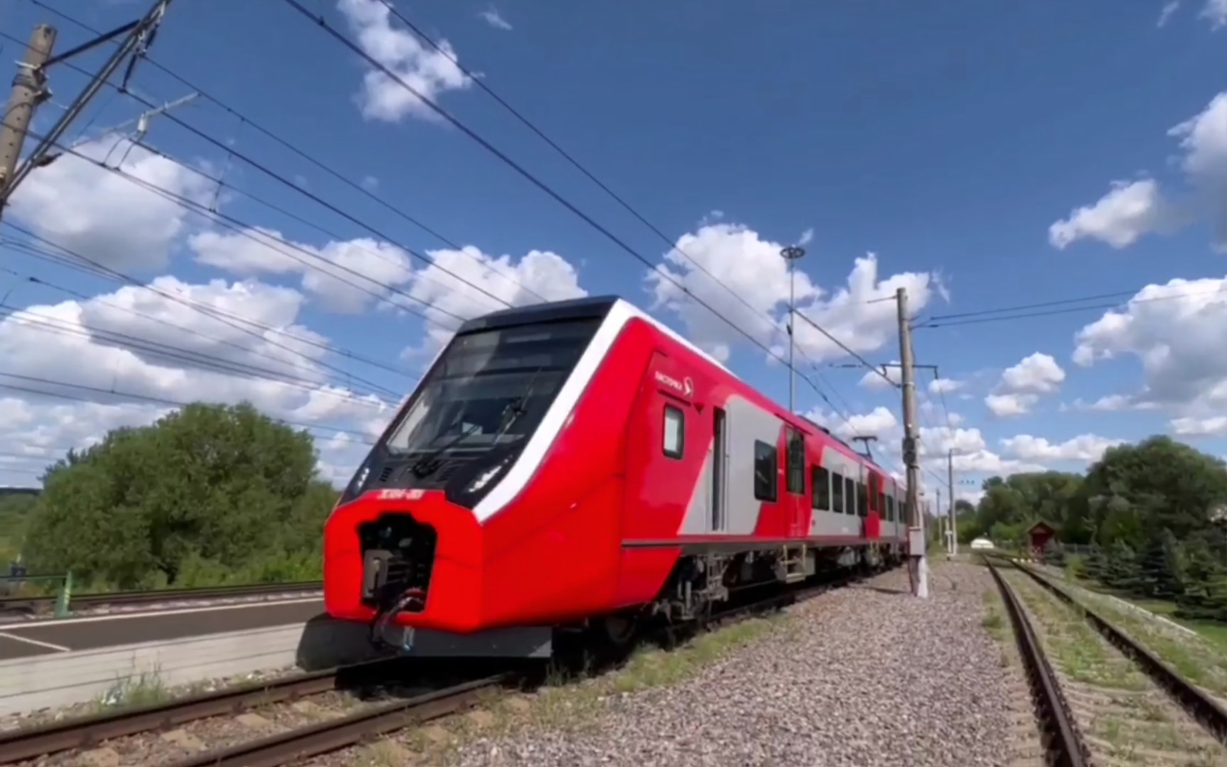 俄罗斯铁路es104动车组测试