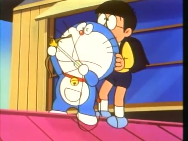 哆啦a梦国语版:利用弓箭上学去.