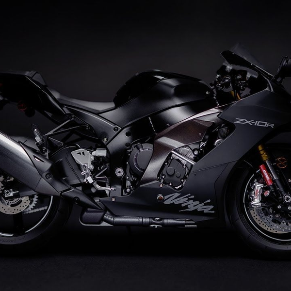 4K60帧】MENG 1/9 川崎ZX-10R 黑色大牛拼装与涂装| 作者：C