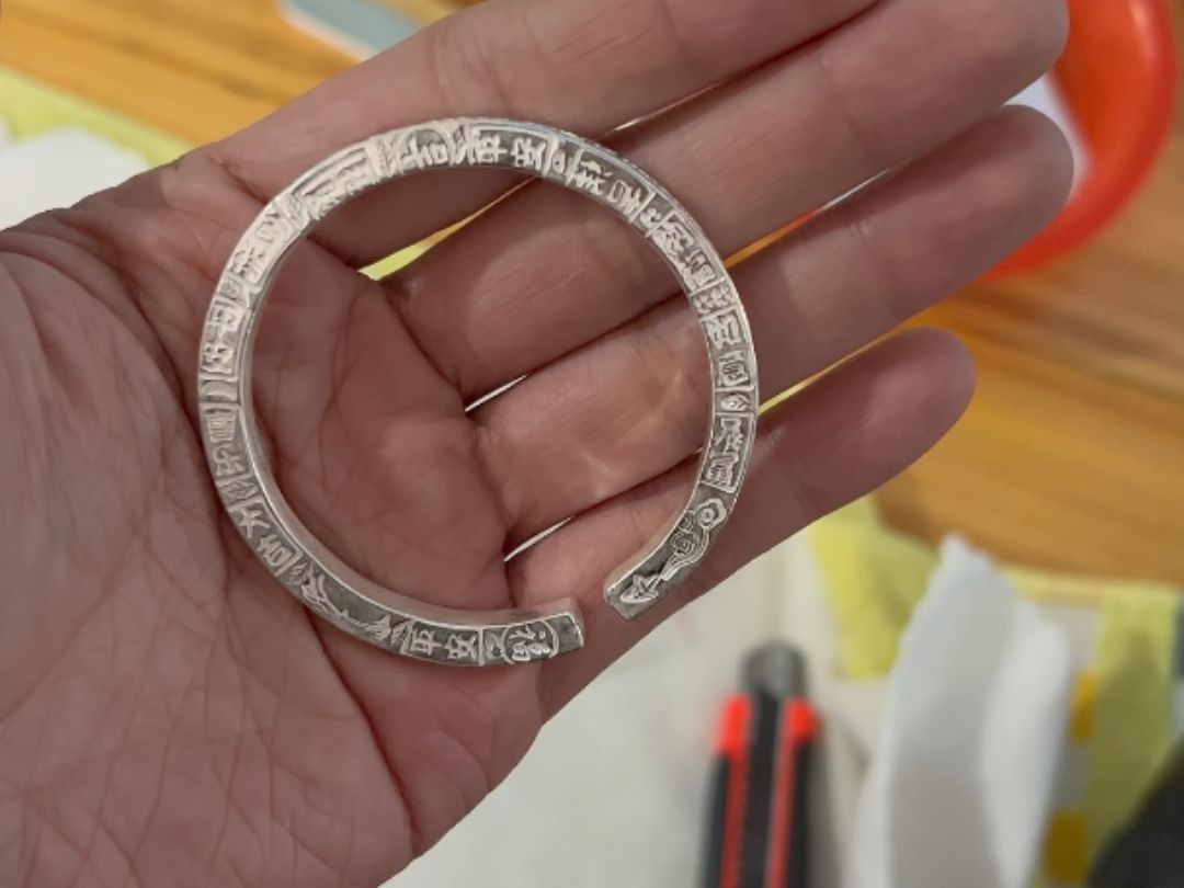 曹师傅999足银三面吉言手镯开口方形纯银饰品