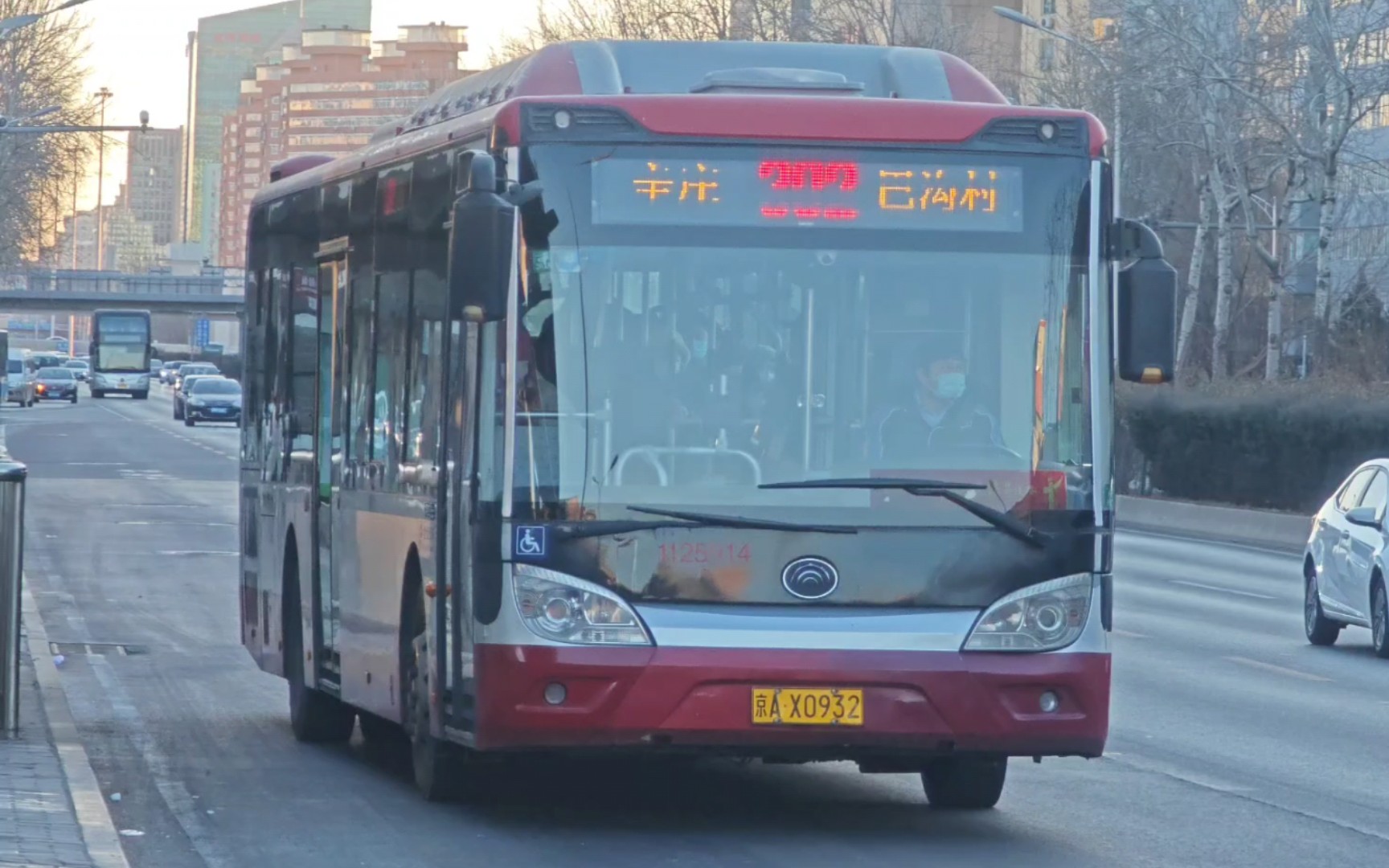 【北京公交×世界名车】302路25914马甸桥东出站